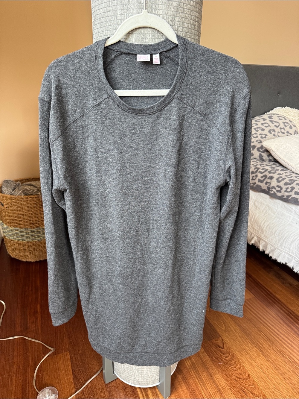Make + Model Gray Crewneck Tunic Sweater for Women